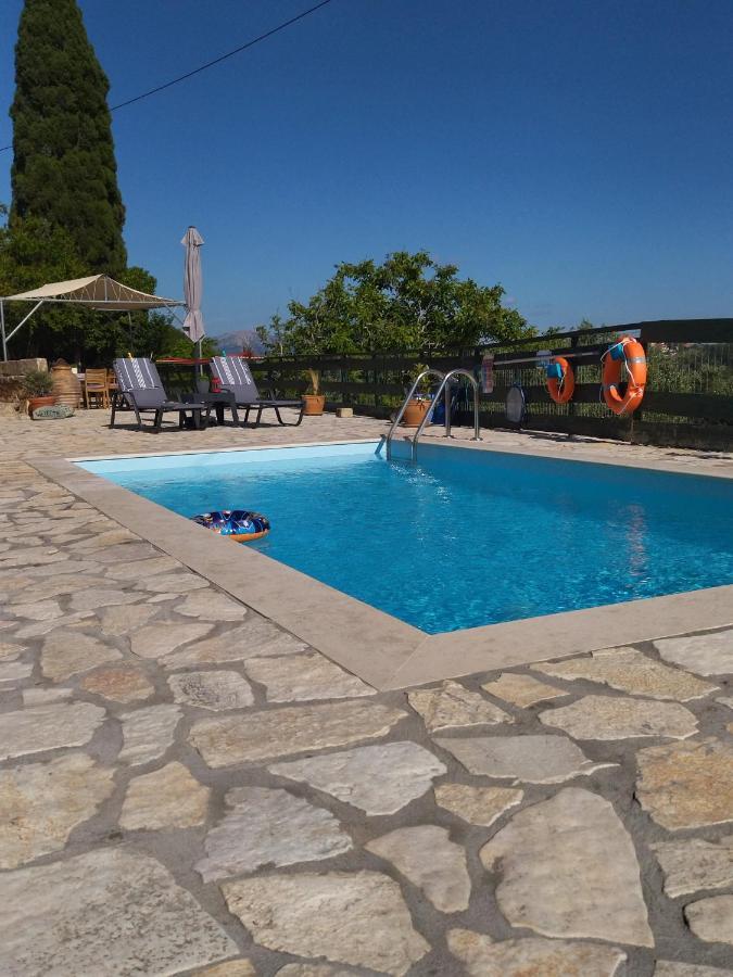 Villa Serenity Vóvikes Exteriör bild